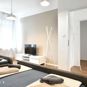 Downtown / Free Parking Apartament Lublana